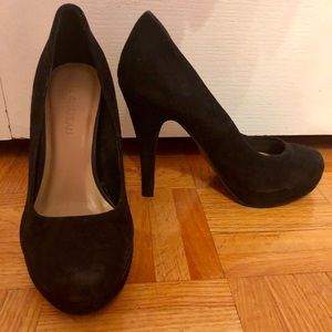 Suede black heels